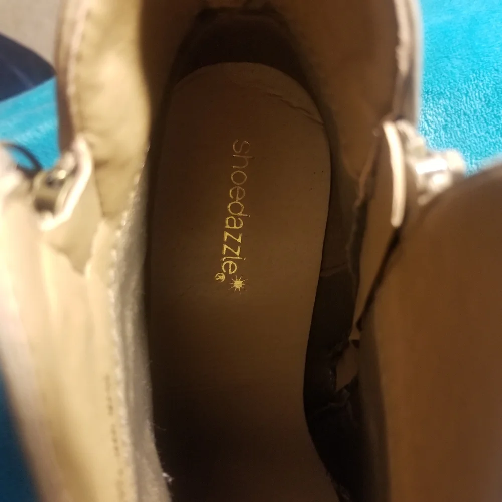 Ankle boots with heel - Picture 3 of 4